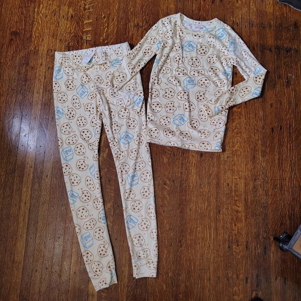 Cat & Jack Soft Fuzzy Milk & Cookies 2pc PJ Set Boys Sz 12/T229